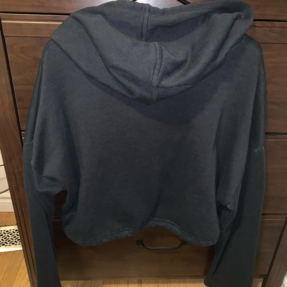 Forever 21 Crop Sweater - Picture 2 of 4